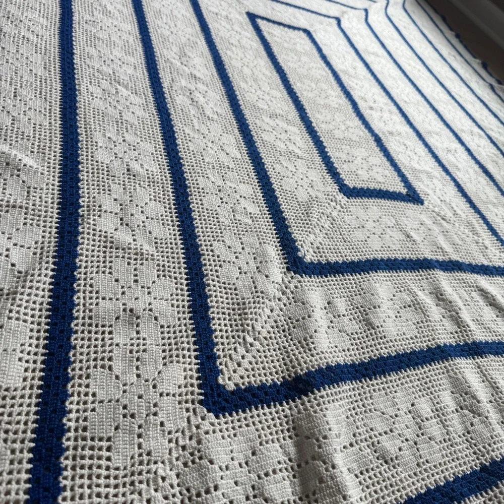 Handmade Filet Crochet Bedspread Twin Blue White Excellent Cottagecore